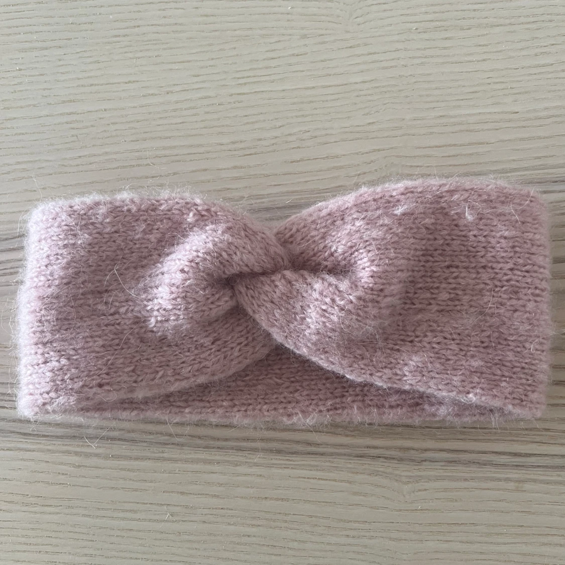 Stickat pannband 💗oanvänd och handgjord 💕