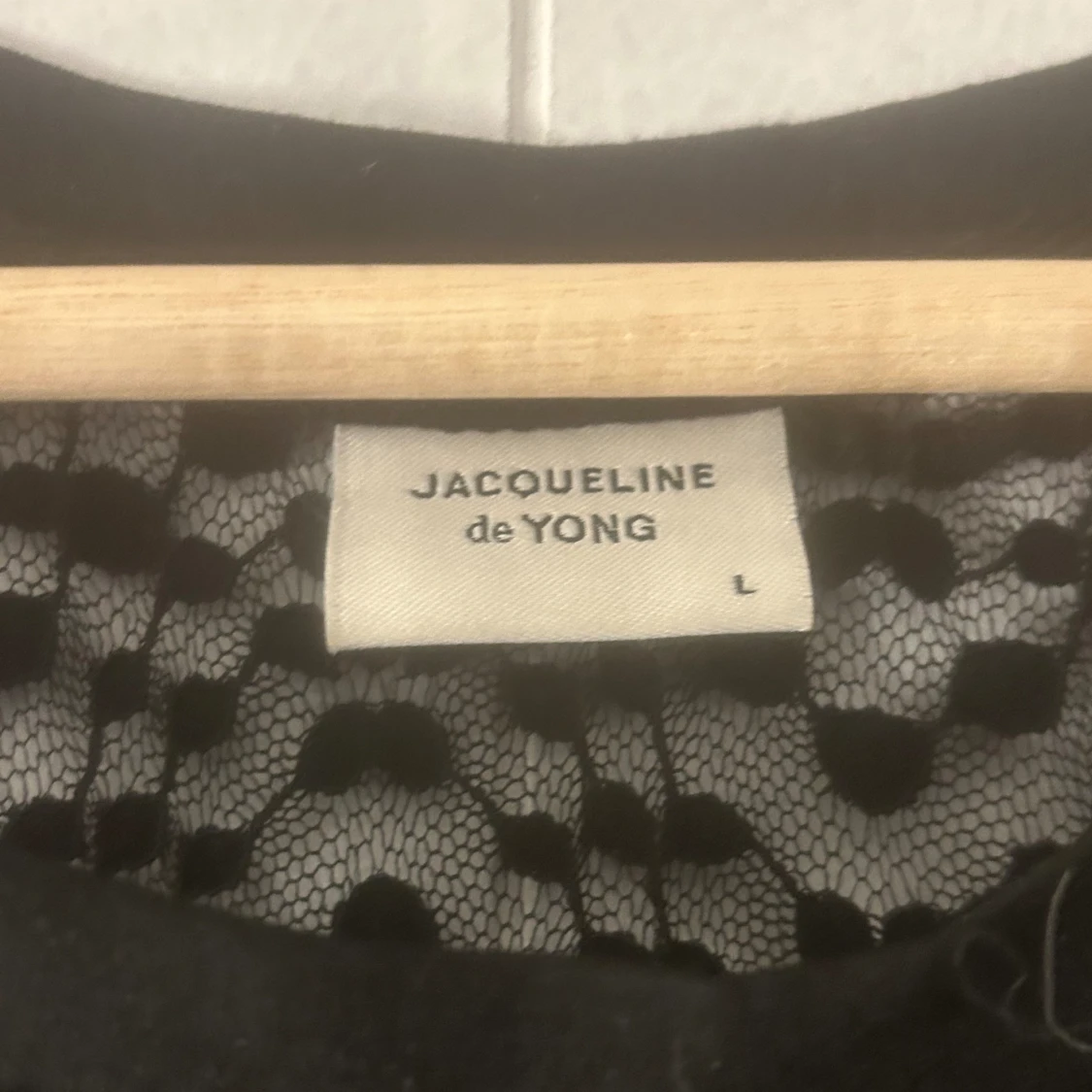 Svart tröja med spets - 90