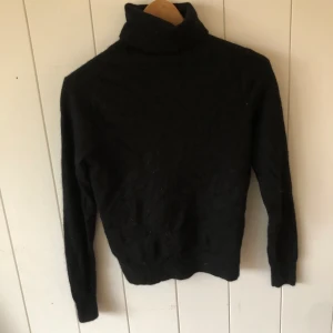 POLO RALPH LAUREN STICKAD💕 - Använd fåtal ggr storlek S, rätt liten i sin storlek marinblå 