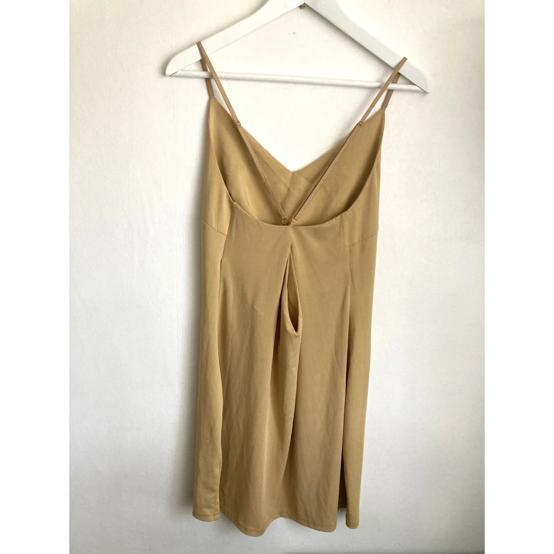 Senapsgul slip klänning, L 44/46, mini, y2k, minimalistisk, underklänning, mustard, v-ringad - 91