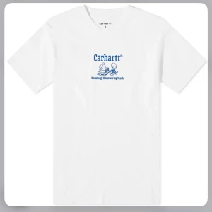 Carhartt T-shirt  - Säljer denna carhartt tröjan. Bra skick inga hål eller något konstigt. Köpt för 350 och säljer för 199