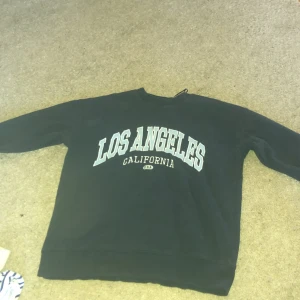 Sweatshirt - Bra skick, aldrig använd