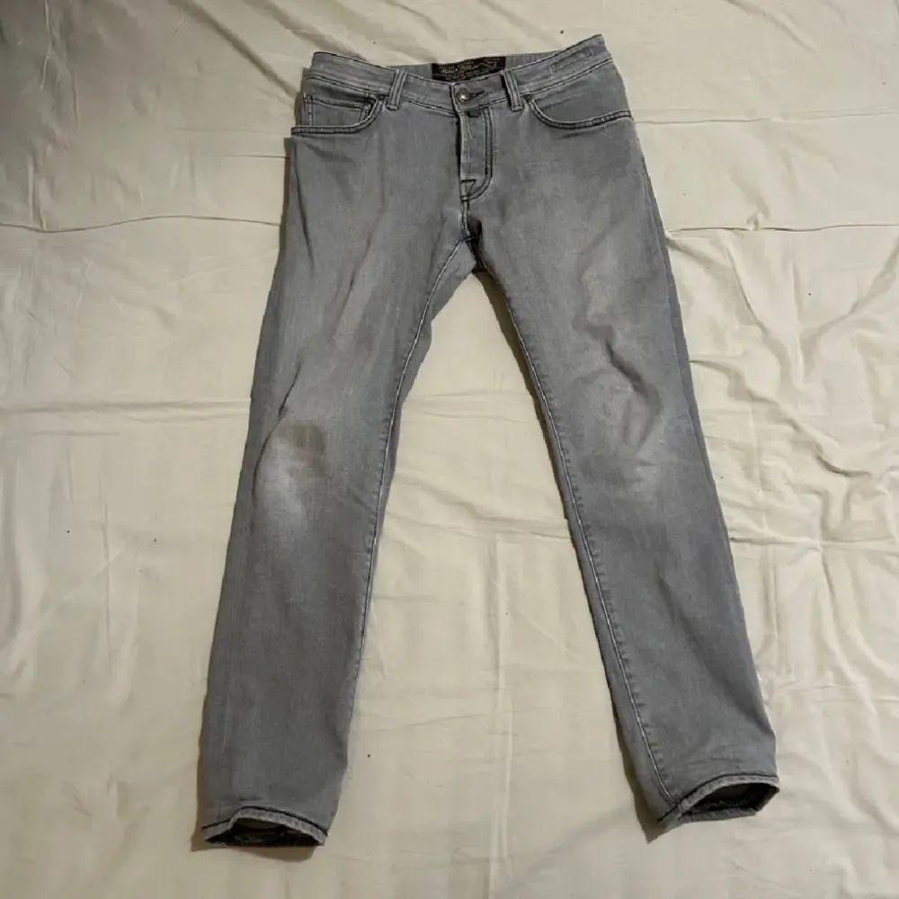 Säljer nu dessa grymt feta Jacob Cohen Jeans i storlek 32! Modellen är 622 och är en slim modell. Mycket bra skick, hör av dig vid funderingar!// Ville. Jeans & Byxor.