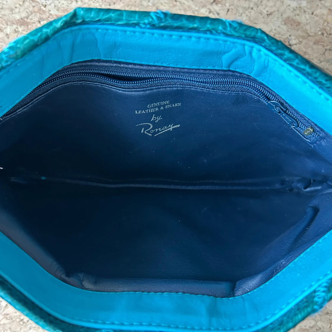 Vintage clutch snake  - 92