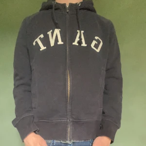 Gant zip - Schysst gant zip som är i storlek M 6/10 skick 