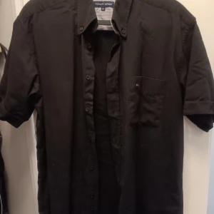 Shorta Tommy Hilfiger - Storlek M Bra skick och inga slitage. Ca 6 månader gammal