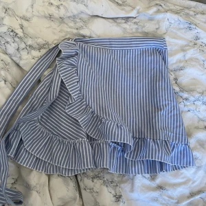 Omlott kjol - Helt ny omlott kjol. Storlek M