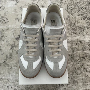 Masion margiela  - Ett par sköna Maison margiela skor  Skick 8/10 inga skador 