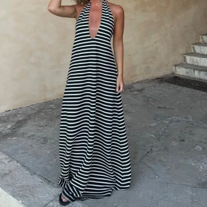 Adoore klänning - Ny med prislapp kvar