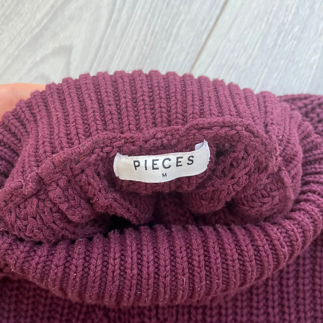 Pieces stickad yröja - 91