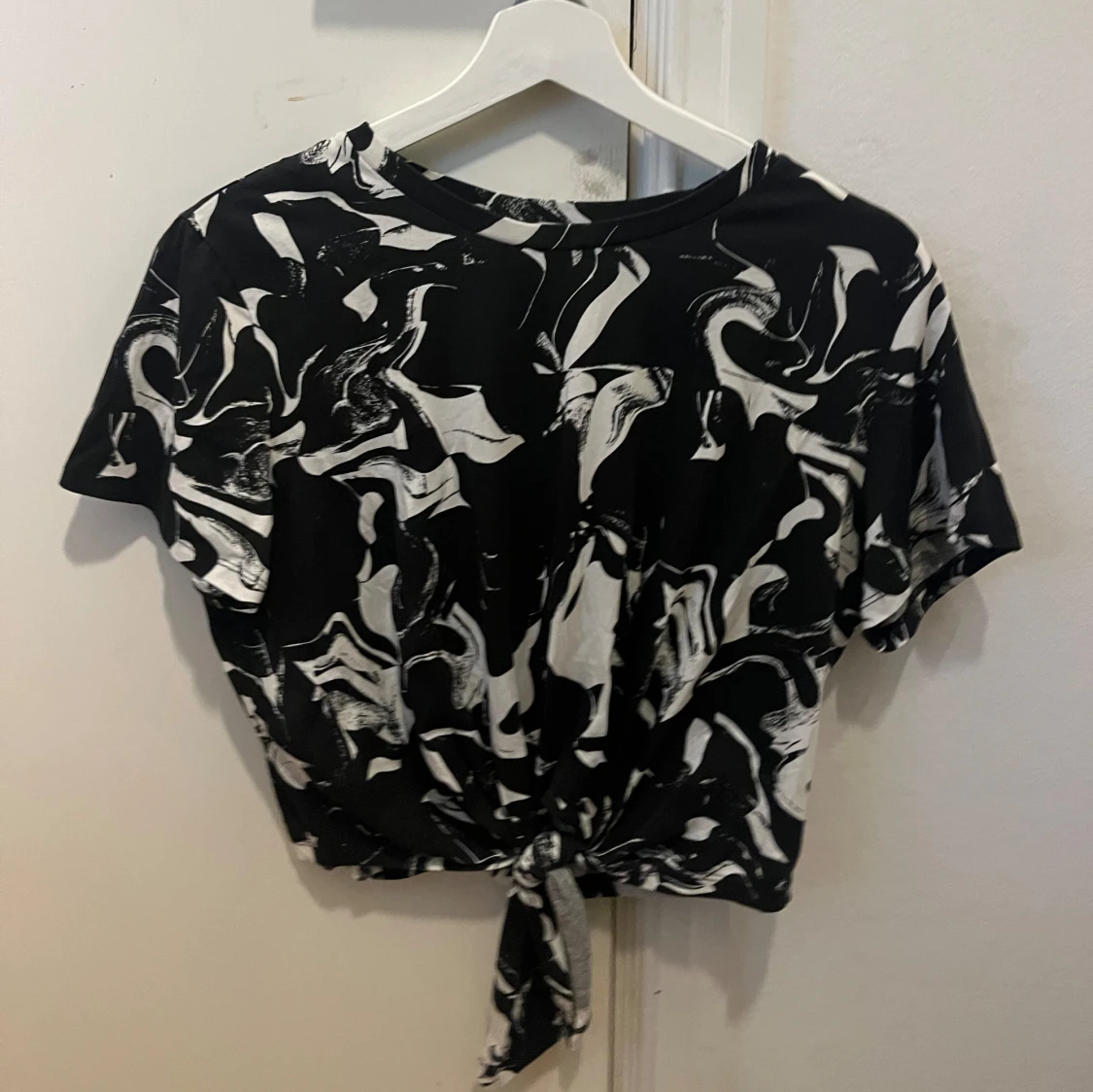 Crop topp från Monki  - 90