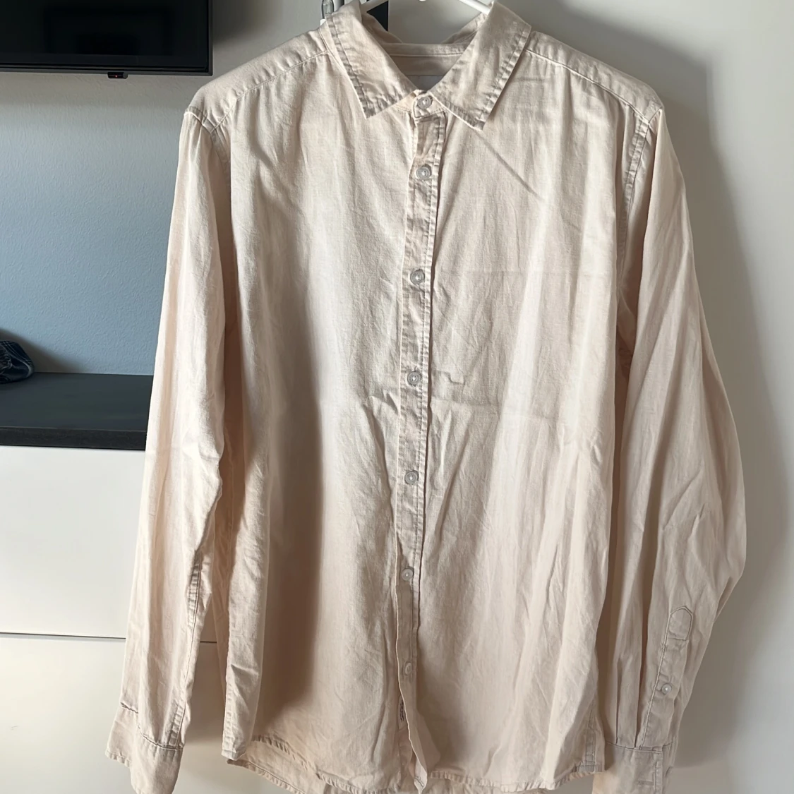 Beige långärmad skjorta