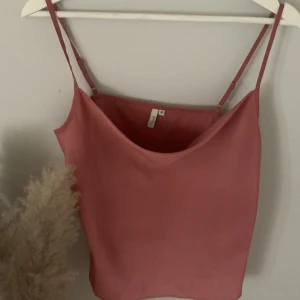 Linne - Gulligt linne som passar fint till sommaren eller fest💋💕