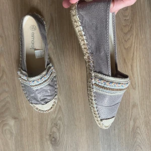 Espadrilles - Espadrilles skor aldrig använd🫶✨Storlek 40