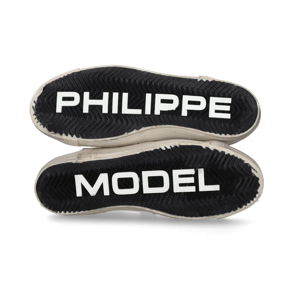 Sprillans nya Philippe model skor | skick 10/10 | allt og ingår, dvs box dustbag osv | storlek 43 | skriv vid minsta fundering. Skor.