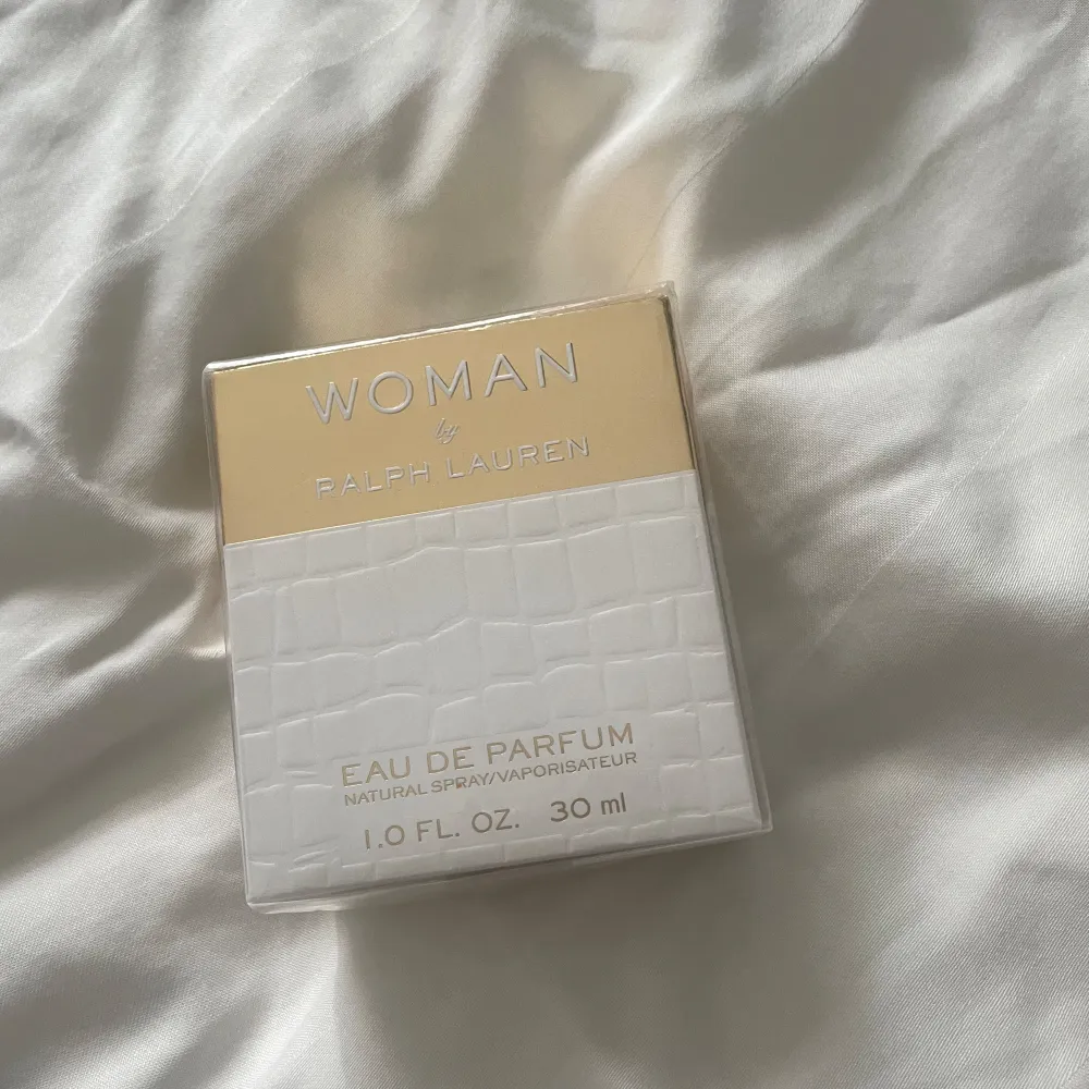 Ralph Lauren Woman edp 30ml parfym, helt ny! . Parfym.