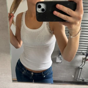 Tajt vitt linne - Sött vitt linne 🤍😚