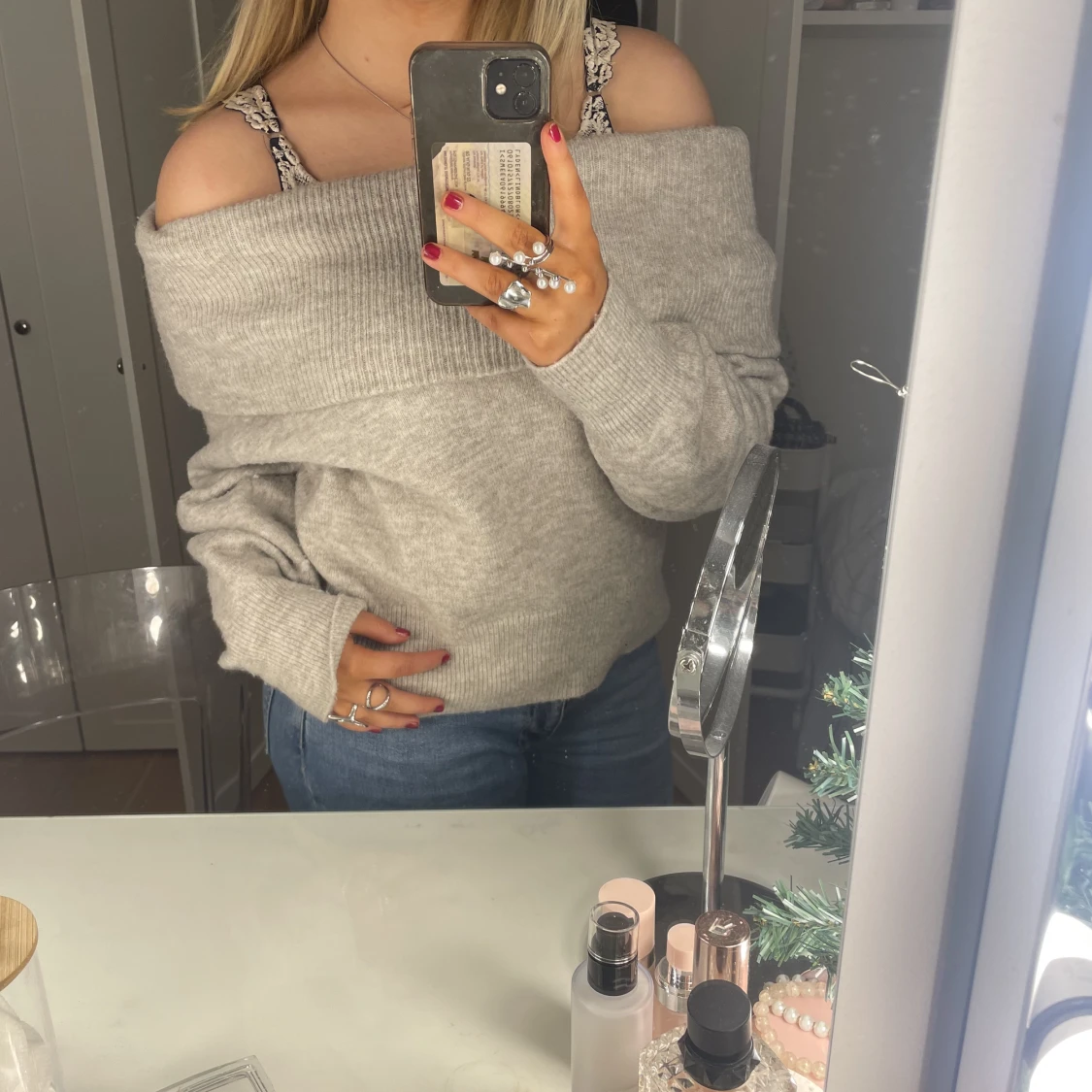 Off shoulder tröja - 90