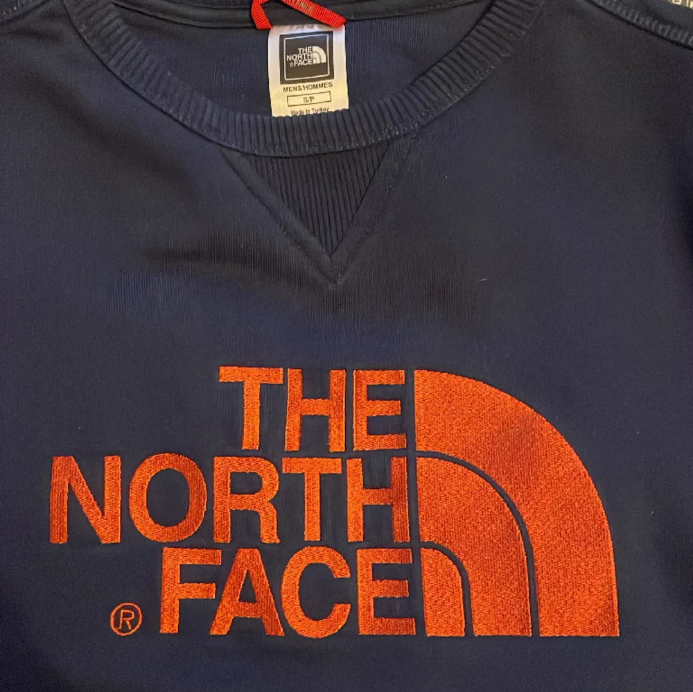 The North Face sweatshirt. Skick 10/10. . Tröjor & Koftor.