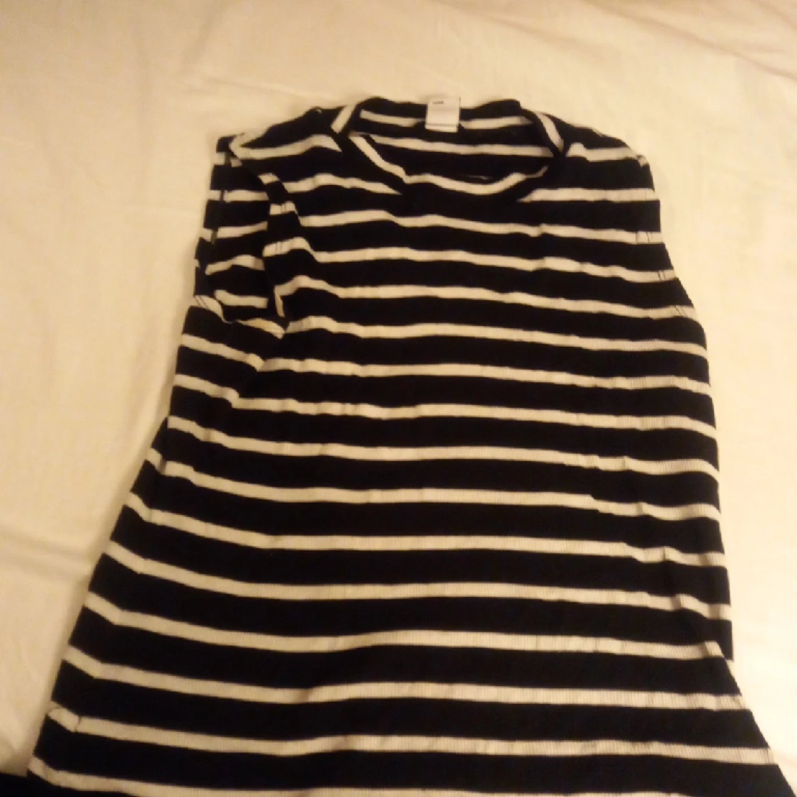 En randig svart topp/linne