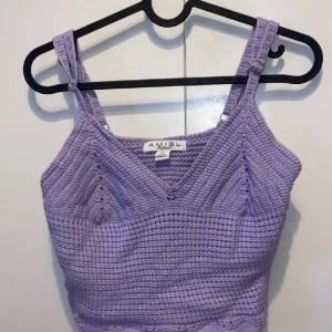 Lila linne - Gott skick, oanvänd. 