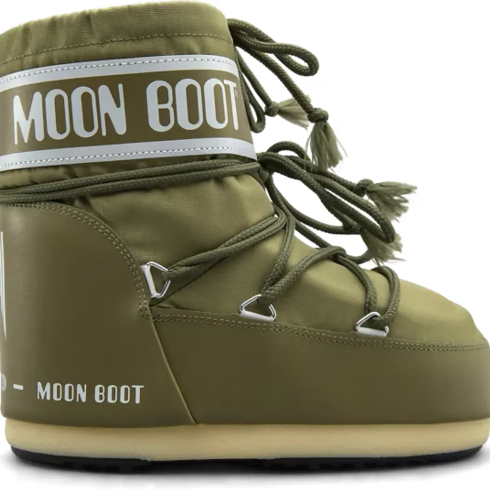 Helt nya moon boots. Skor.