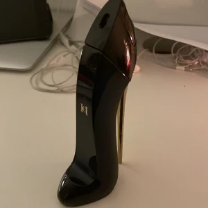 Parfymflaska  - TOM! Fin som prydnad 