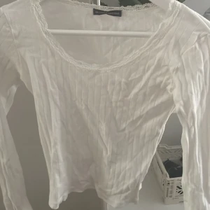 Brandy Melville tröja - Säljer då den inte passar mig längre 🫶🏻