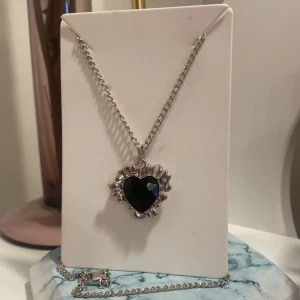 Halsband  - Jättesnyggt halsband 💗Modell ”Tallulah”