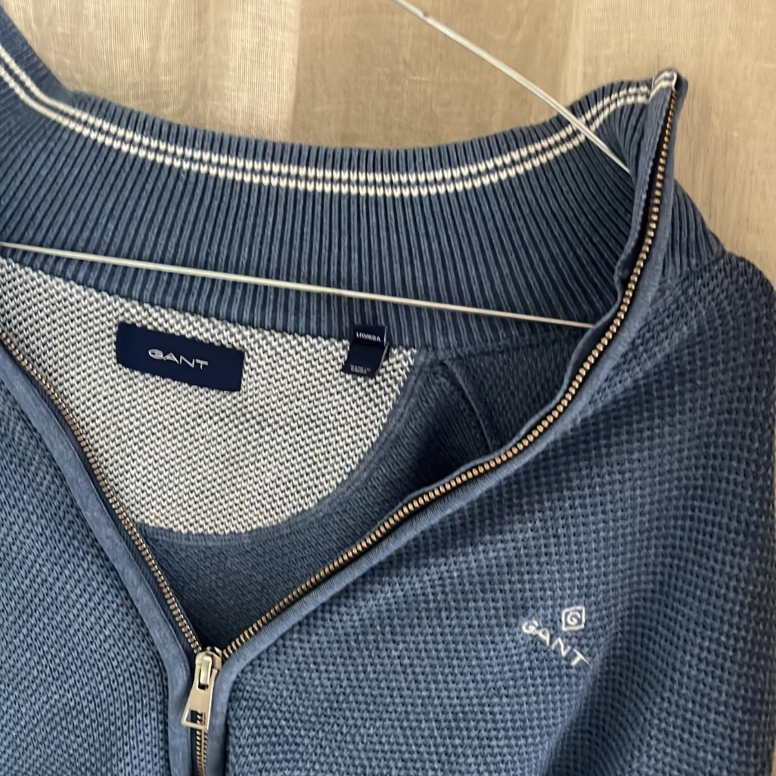 Stickad gant ful zip, ljusblå - 91