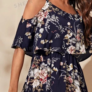 Blommig blå klänning  - Fin dress mkt bra skick