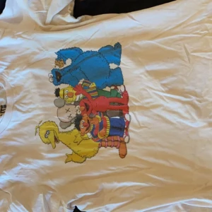 Kaws x sesame street - Fint skick, används inte längre och brorsan ville inte ha. 