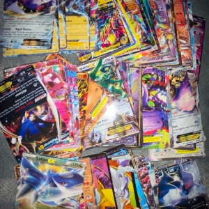 Pokémon kort EX - Jag säljer mina gamla pokemonkort då jag inte använder dem och de tar mycket plats. Jag vill ha 500 för alla. Alla = 86 st Ex och mega Ex, korten är köpta på i thailand på ett shoppingcenter. Och några har jag bytat mig till! Meddela för information.