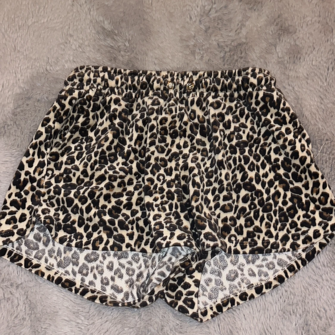 Leopard mjukis shorts