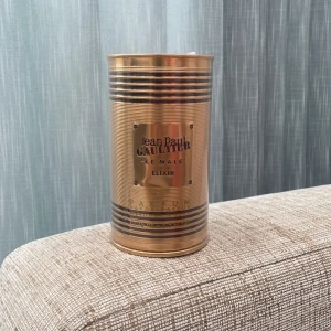 Jean Paul Gaultier elexir - Säljer denna helt nya Jean Paul parfymen pga att jag har två. Personligen älskar jag doften och skulle verkligen rekommendera den 💯