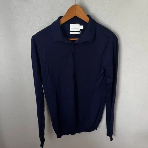 Topman’s Premium - En väldigt skön och snygg tröja som passar till allt. 100% merino ull. Inga defekter utan allt är 10/10! Priset kan inte bli bättre heller 😉 Hör av dig vid fundering! 😁