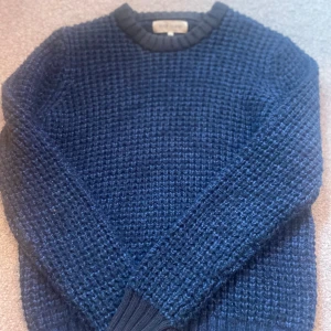 Stickad tröja - Stickad tröja från river island  Storlek- S