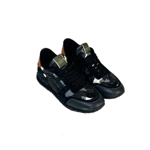 Valentino skor - Valentino rockrunner Skick: 8,5/10 Storlek: 44 Pris: 1799kr