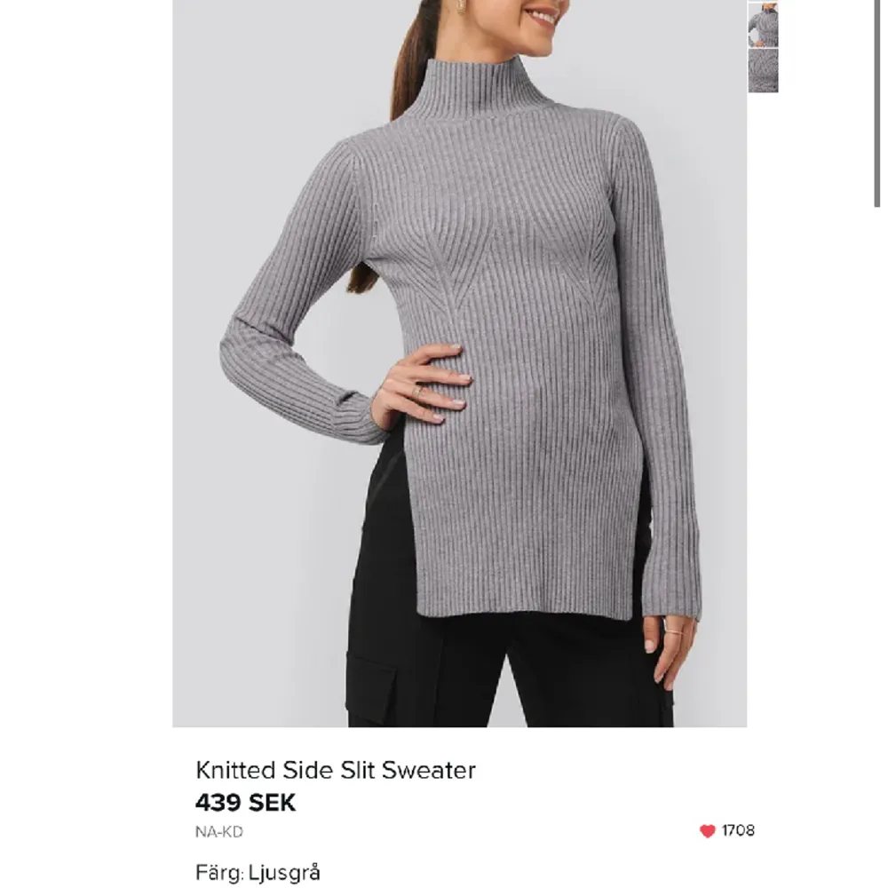 En grå ribbad tröja med slits vid sidorna, ger en smickrande form. Storlek S, legit aldrig fått användning för den så så gott som ny. Nypris 439 kr.. Tröjor & Koftor.