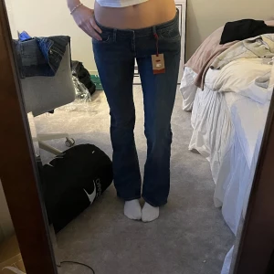 Cross jeans - Snygga cross jeans som tyvärr inte passade mig! Helt nya med lappen kvar