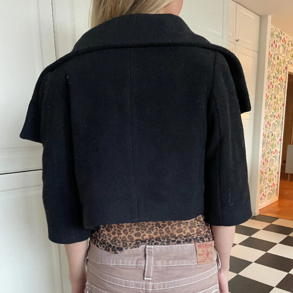 Svart kort kappa - 90