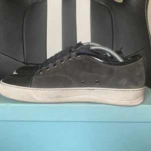 Lanvin i uk 5 - Snygga skor som är använda ett få tall gånger skicka till mig vid vilka frågor som helst ✉️ kan tänka mig att bytta  