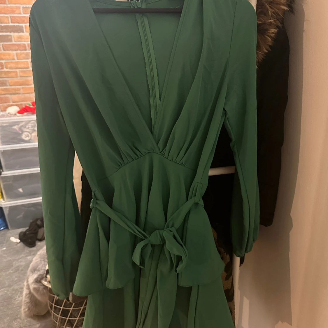 jättefin grön klänning - 90