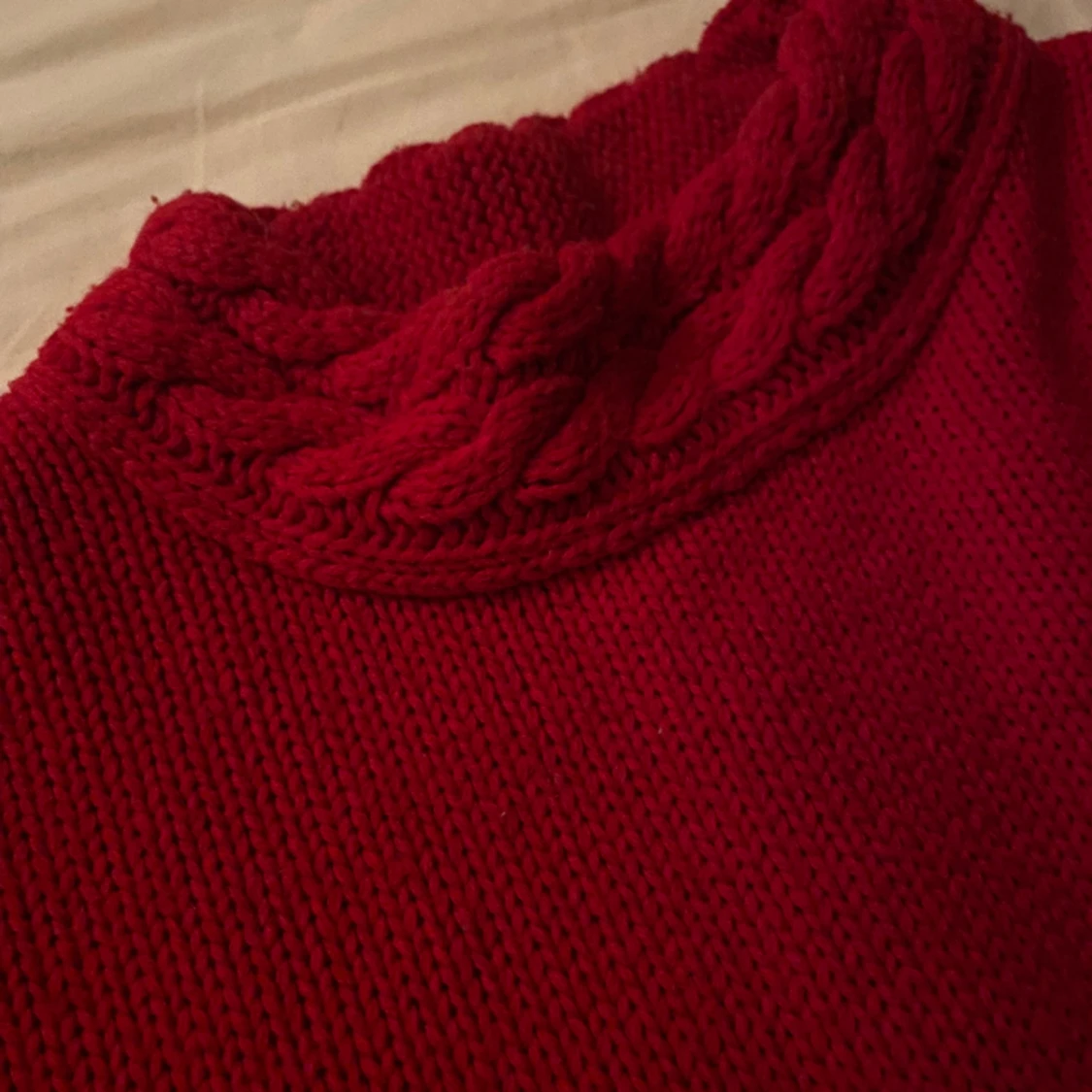 Trendig röd tröja - 90