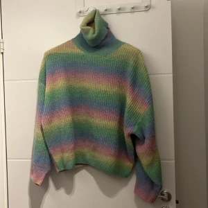 RAINBOW TRÖJA - Fint skick, jättefin till sommaren   True to size   