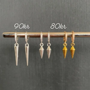 Örhängen  - frakt 18kr. Inte rostfria ❤️