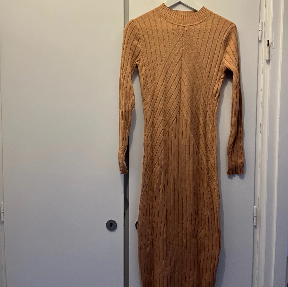 Klänning stickad H&M