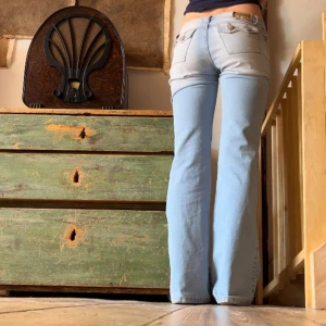 Lågmidjade jeans - Bara att skriva vid frågor!