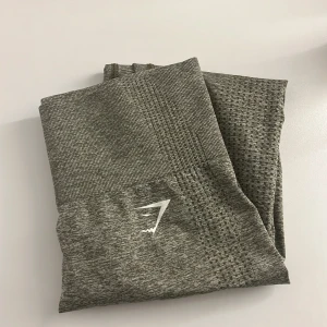 Gymshark leggings - Vital seamless 1.0. Använda ett par enstaka gånger. De är i väldigt bra skick 