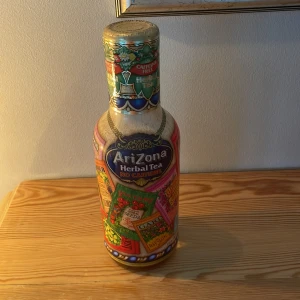 Vintage Arizona verbal tea - Vintage Arizona verbal Tea no caffeine Helt oöppnad Sälja ingenstans längre Väldigt limiterad  Väldigt gammal Fraktas inom 1 dag!🚚📦